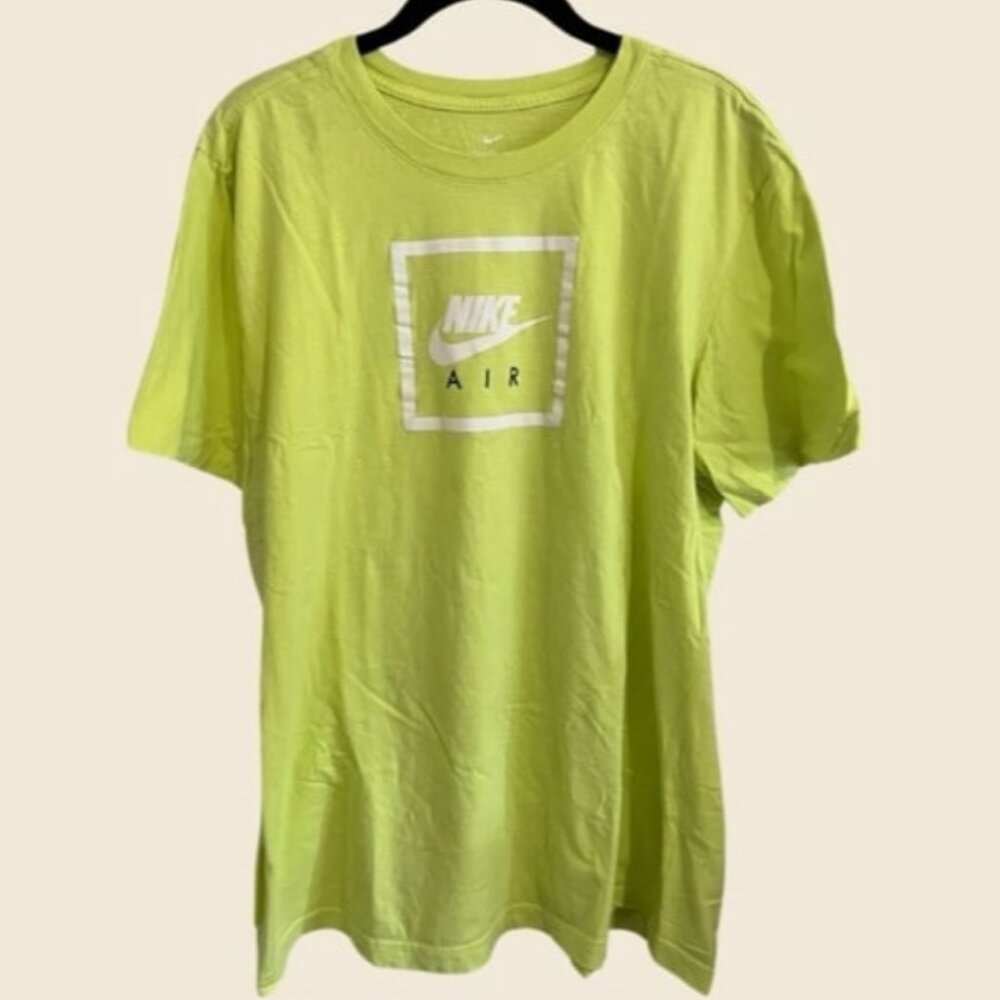 Nike Air The Nike Tee Neon Logo T-Shirt Size M - Picture 1 of 3